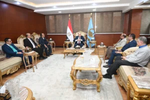 محافظ الغربية يستقبل وفد المستشفى الأمريكي بطنطا ويشيد بدوره الطبي