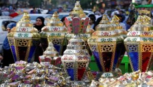 من “حالو يا حالو” إلى الفانوس.. حكاية طقوس رمضانية عمرها آلاف السنين