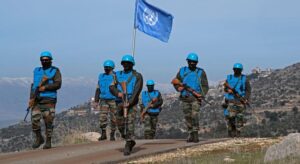 اليونيفيل: إسرائيل تسقط مادة كيميائية على لبنان وتعطل مهام حفظ السلام