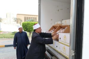 محافظ الجيزة يشهد تسلُّم 4 أطنان لحوم دفعة جديدة من صكوك «الإطعام» بوزارة الأوقاف