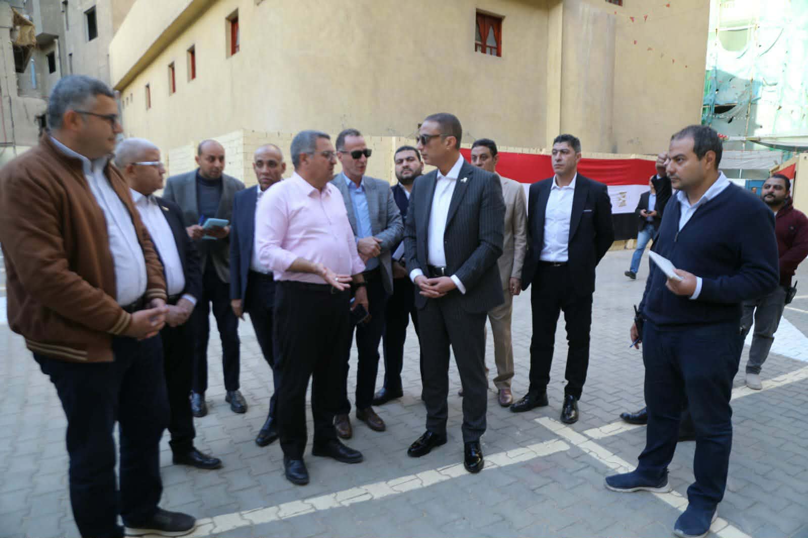في أولى جولاته الميدانية..محافظ الجيزة يتفقد الاستعدادات النهائية لافتتاح سوق العريش