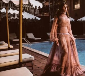 دينا الشربيني تزين غلاف “Vogue Arabia”