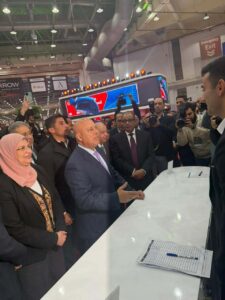 وزير الصناعة والنقل يتفقد معرض مصر الدولي للسيارات «أوتومورو 2026»