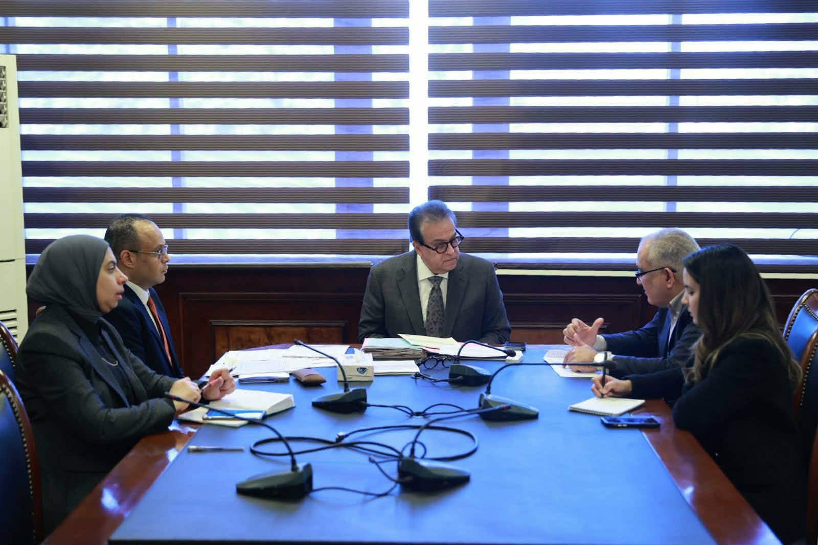 لإنهاء قوائم الانتظار.. وزير الصحة يوجه بتسريع توريد مفاصل الركبة والحوض