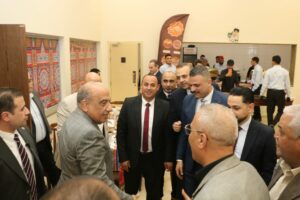 وزير الكهرباء يشارك العاملين بالإفطار الجماعي ويشيد بجهودهم في تطوير منظومة الطاقة