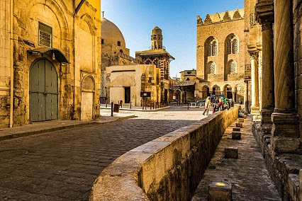 حواديت رمضانية من البورصجية ” شارع المعز “.. 300 أثر إسلامي ينتظرك في رمضان