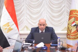 وزير العمل يعتمد صرف 331.6 مليون جنيه منحة رمضان 2026 للعمالة غير المنتظمة