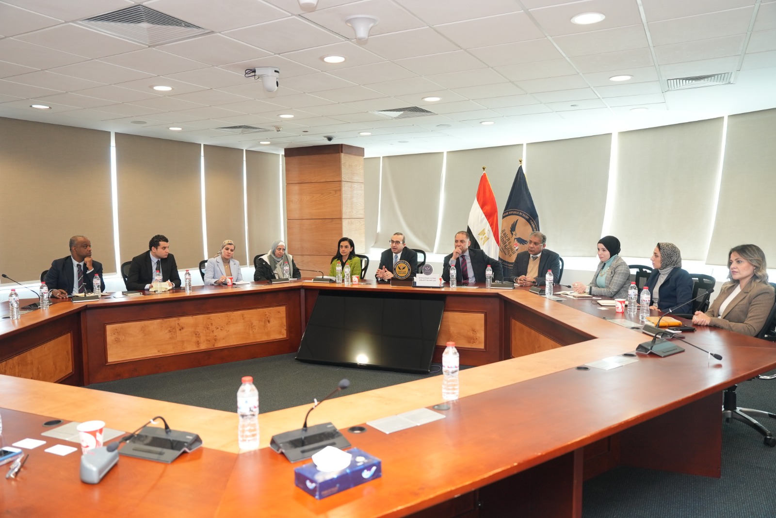 الرقابة المالية والبنك المركزي يناقشان تعزيز الشمول المالي ودعم تمويل المشروعات الصغيرة