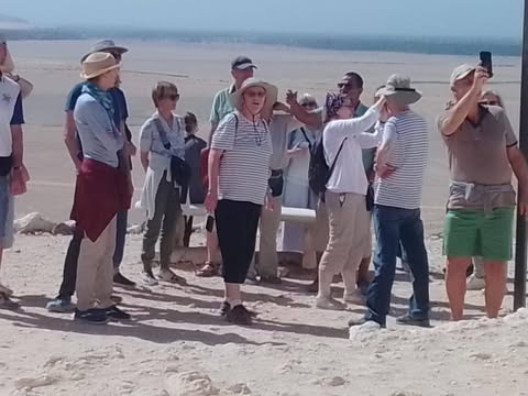 وفود سياحية من هولندا وإيطاليا واستراليا تزور مناطق أثرية بالمنيا