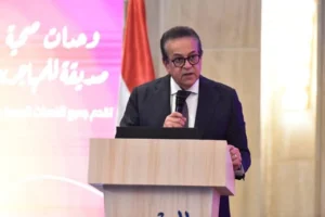 وزير الصحة يدشن فعاليات اليوم العالمي للأسرة والسلام