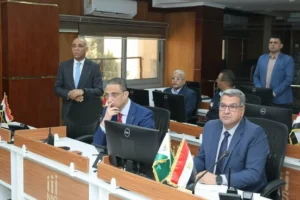 محافظ الجيزة يتفقد مركز سيطرة الشبكة الوطنية للطوارئ والسلامة العامة