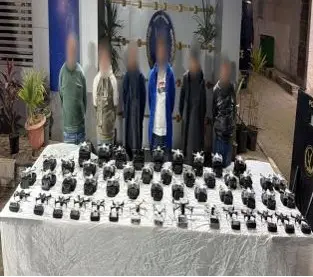 الداخلية تكشف تفاصيل ضبط 6 أشخاص بحوزتهم 47 طائرة “درون” غير مرخصة بالزاوية الحمراء