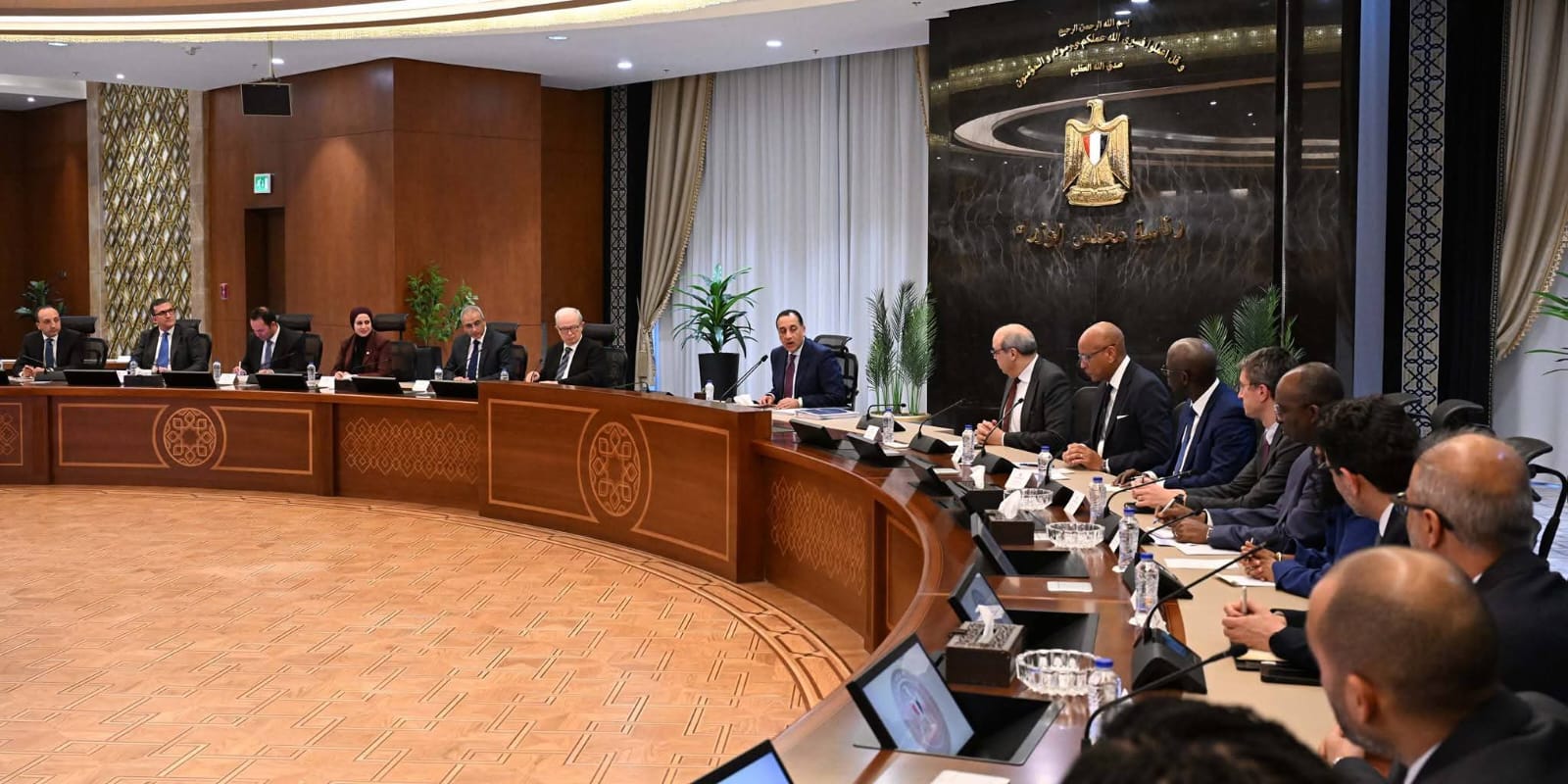 رئيس الوزراء يتابع ملف إدارة وتشغيل المطارات من خلال القطاع الخاص