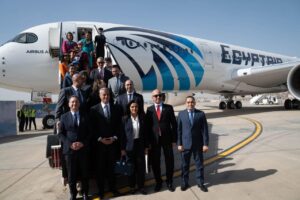 مصر للطيران تحتفل بأولى طائرات “A350-900” ضمن أكبر خطة تحديث لأسطولها
