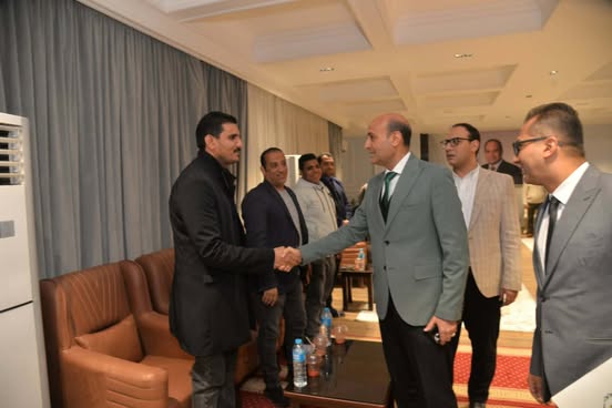 بحضور “البورصجية”.. محافظ أسيوط يعقد أول لقاءا تعريفيا مع الصحفيين والاعلاميين بالمحافظة