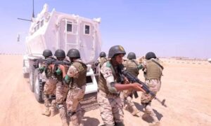 الرئيس الصومالى ووزير الدفاع يشهدان اصطفاف القوات المصرية المشاركة ببعثة الاتحاد الأفريقى