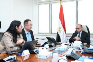 وزارة الاستثمار تبحث مع الجانب الصيني مشروع مشترك بقيمة  100 مليون دولار