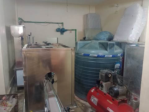 “تحت بير السلم” ضبط مصنع زيت طعام غير مرخص وآلاف الزجاجات قبل طرحها بالأسواق في أسيوط