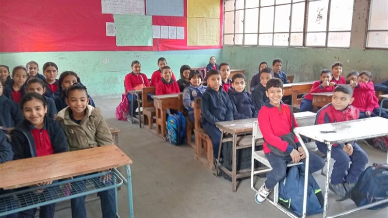 أمهات مصر تحذر: إلغاء الأسئلة المتحررة يعيد التعليم إلى الحفظ والتلقين