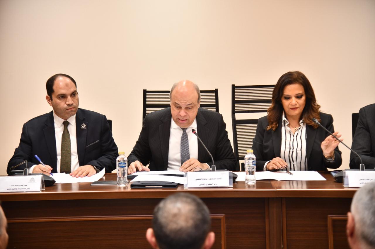 وزير الطيران المدني يستعرض خطة تطوير القطاع أمام لجنة السياحة والطيران بمجلس النواب