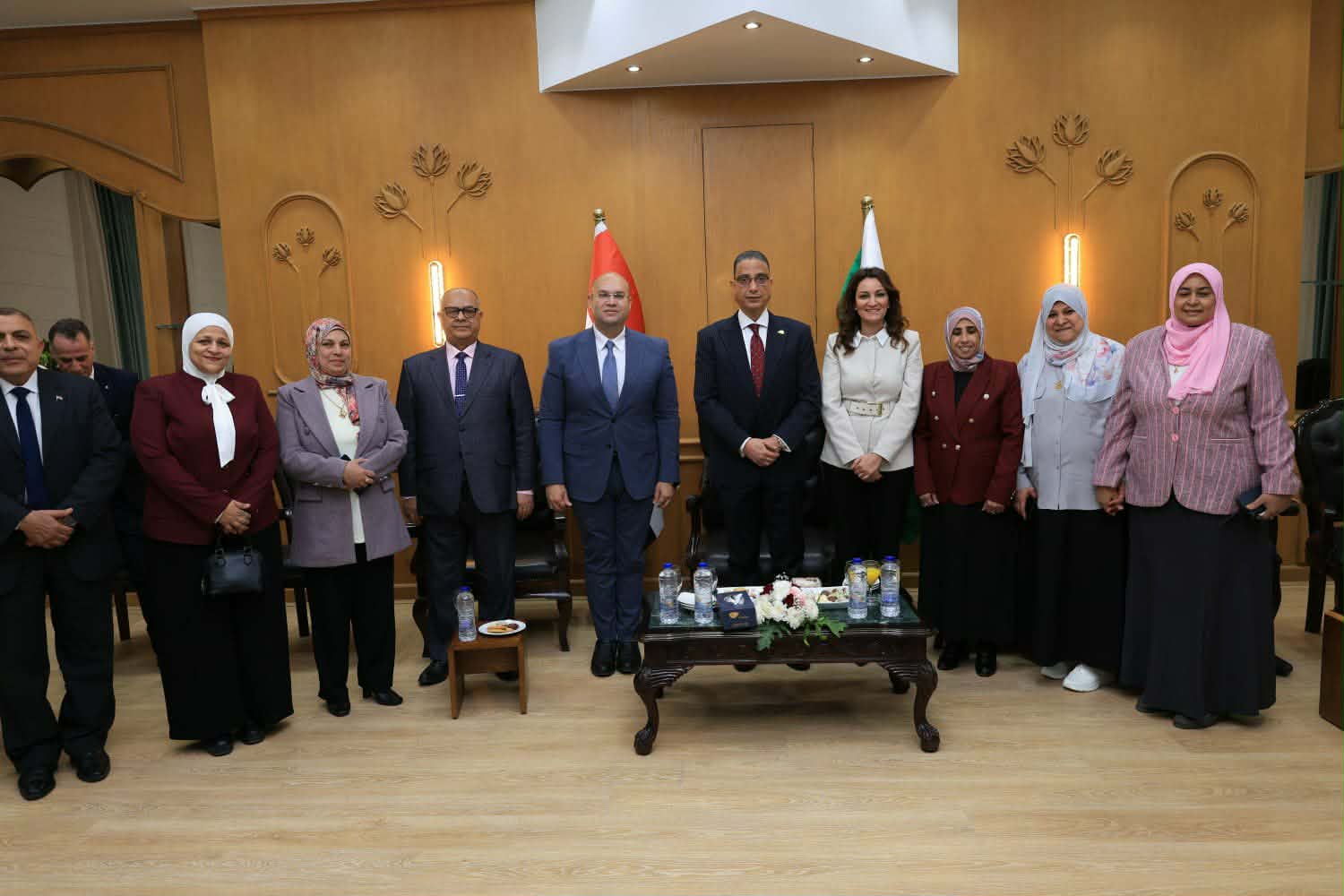 محافظ الجيزة يتبادل تهنئة بعيد الفطر مع المواطنين وعدد من القيادات