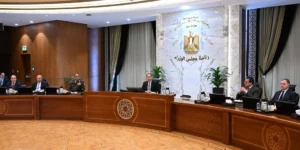 رئيس الوزراء يجدد موقف مصر المطالب بخفض التصعيد في المنطقة