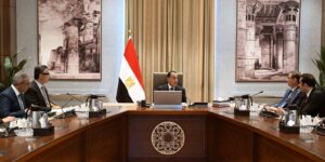 رئيس الوزراء يوجه بالتوسع في سلاسل بيع السلع الأساسية