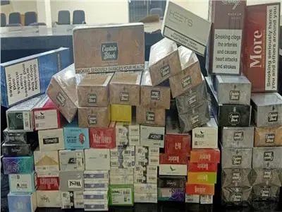 السجائر المهربة… اقتصاد الظل الذي يستنزف موارد الدولة