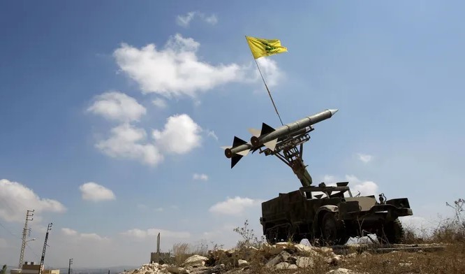 حزب الله يستهدف قواعد عسكرية في العمق الإسرائيلي