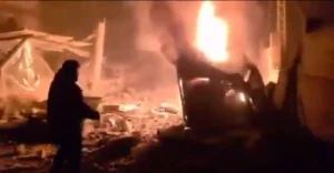 الاحتلال يشن غارات جنوب لبنان وانفجارات تهز وسط إسرائيل