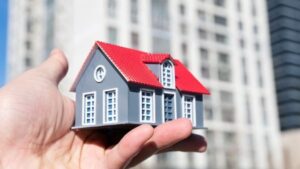 رغم تحديات توزيعات الأرباح.. قطاع العقارات يبنى «أدوار عليا» فى البورصة