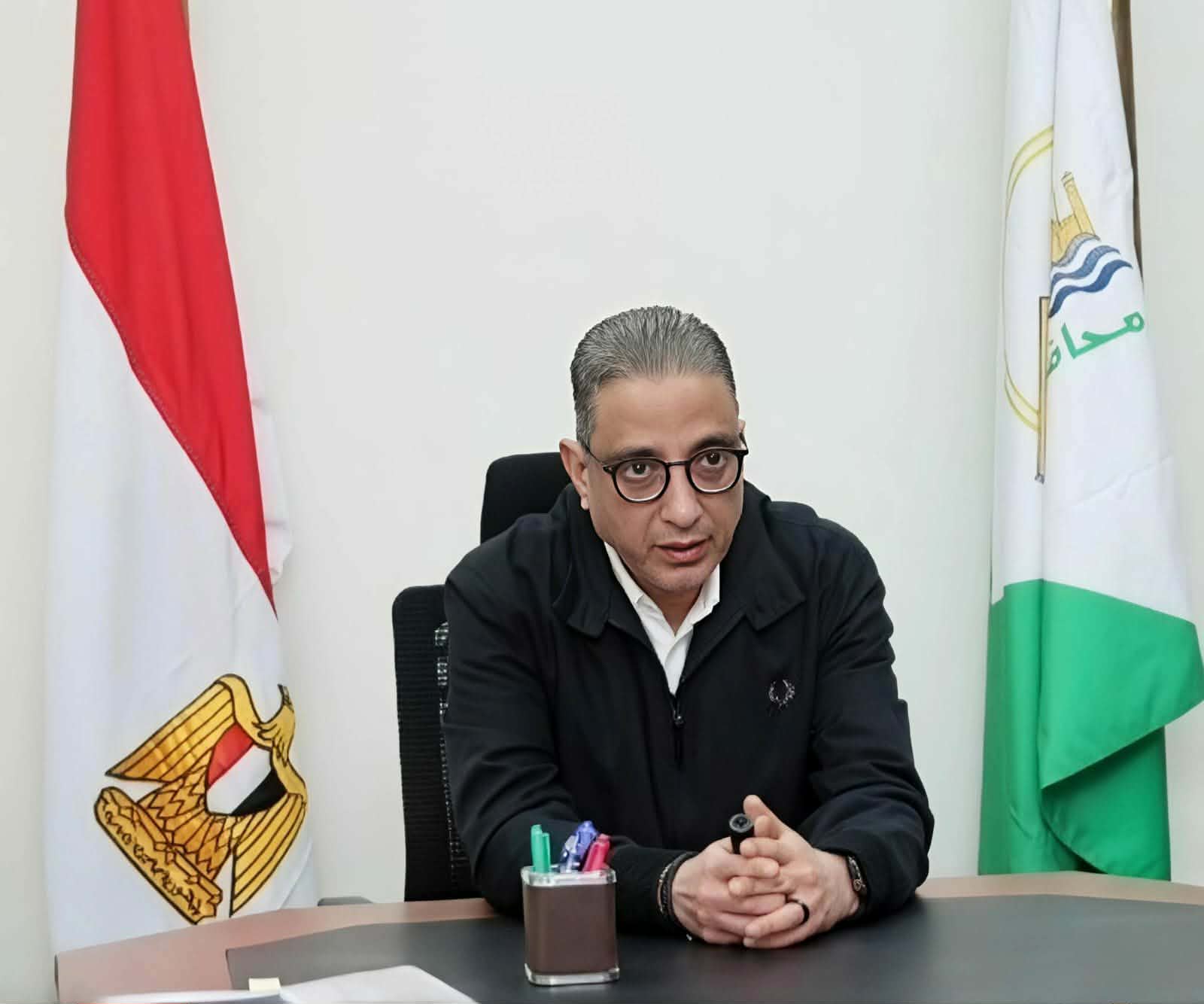 محافظ الجيزة يناقش الموقف العام لسوق الجملة بمدينة السادس من أكتوبر