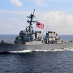 الحرس الثوري الإيراني يستهدف مدمرة أمريكية في المحيط الهندي