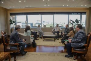 وزير الزراعة يبحث مع برنامج الأغذية العالمي دعم صغار المزارعين