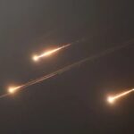 إيران وحزب الله يطلقان هجمات انتقامية على إسرائيل بعد اغتيال قيادات إيرانية