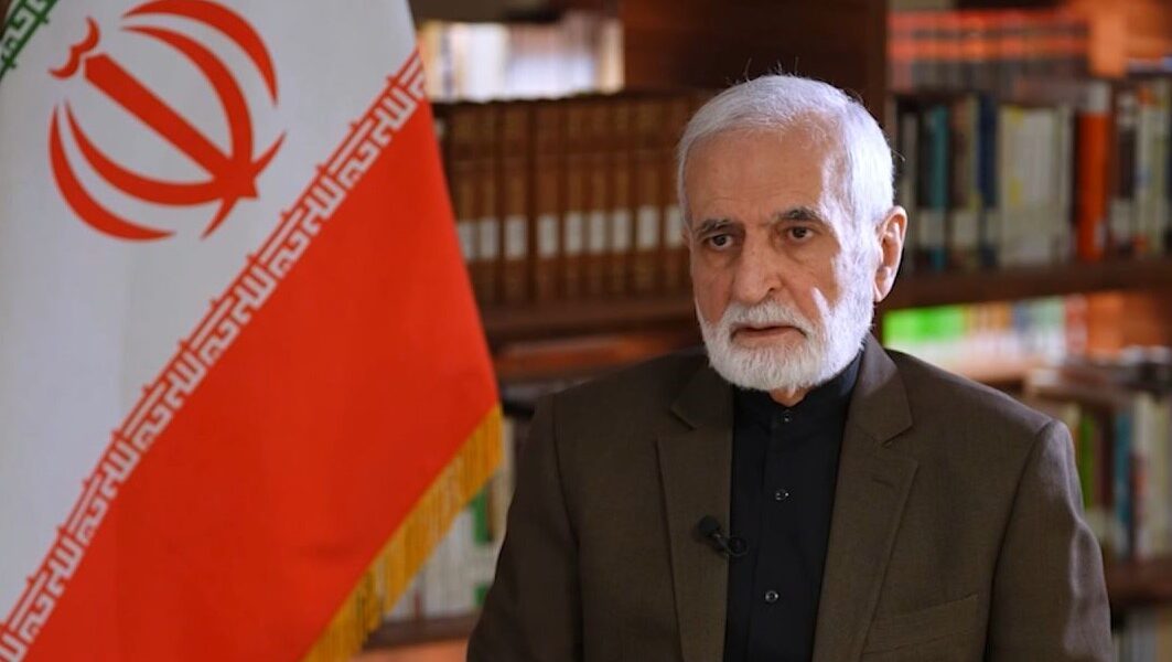 مستشار السياسة الخارجية الإيرانية: إيران قادرة على حرب طويلة ولا مجال للدبلوماسية