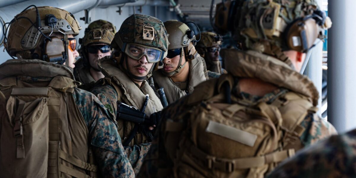 القيادة المركزية الأمريكية: وصول 3500 جندي وطائرات مقاتلة إلى المنطقة