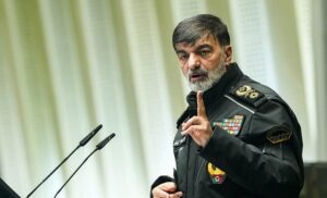 قائد الشرطة الإيرانية: ترامب فاقد للوعي السياسي والتقدير الواقعي