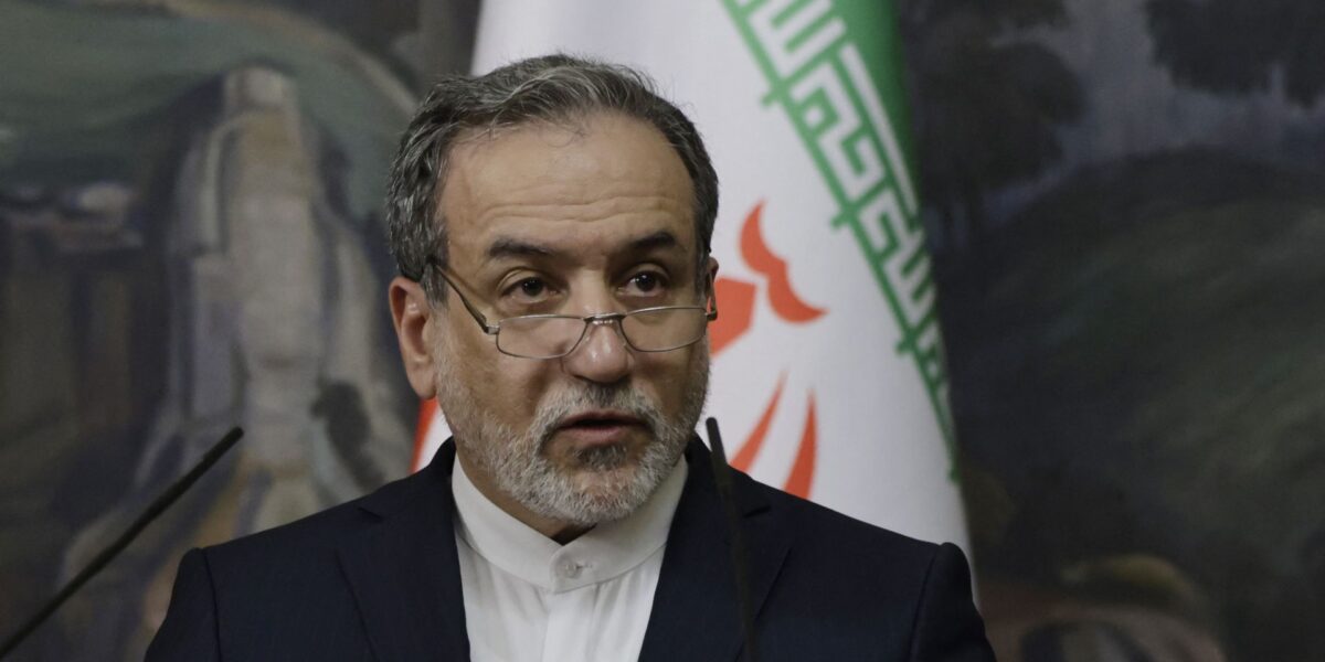 عراقجي: استهداف المنشآت النووية الإيرانية من قبل أمريكا وإسرائيل جريمة حرب