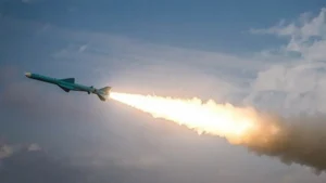 حزب الله يطلق 100 صاروخ في الموجة الحالية باتجاه دولة الاحتلال