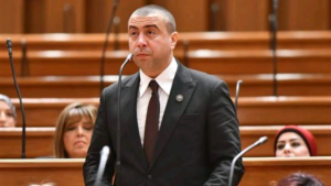 ​تأمين الصناعة وحوكمة الأصول.. 4 ملفات عاجلة على طاولة “مدبولي” ورئيس “صناعة النواب”