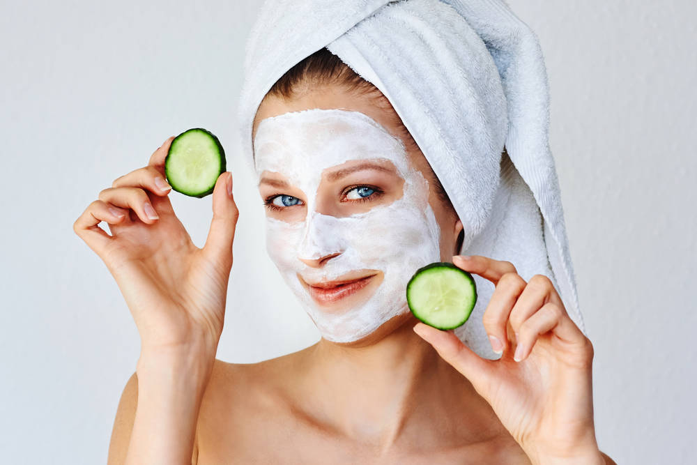 خلطات من الطبيعة لترطيب بشرتك قبل العيد