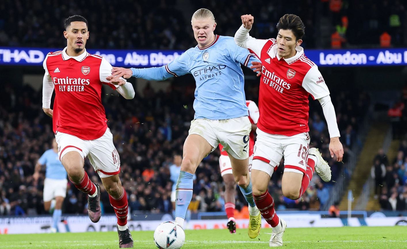 الأكثر تتويجًا فى إنجلترا بعد سقوط أرسنال أمام مان سيتي..ليفربول الزعيم