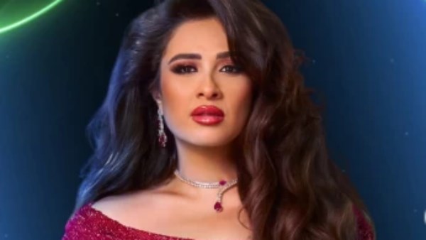 ياسمين عبدالعزيز ترد على هجوم مي عمر