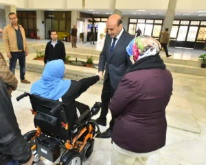 تسليم جهاز عروسة وكراسي كهربائية متحركة وسرير متكامل بأسيوط 