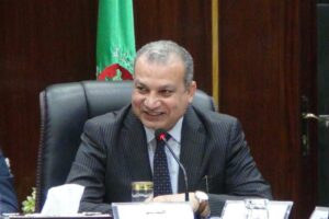 خالد صديق مشرفًا على مكتب وزيرة الإسكان بجانب عمله كرئيس لصندوق التنمية الحضرية