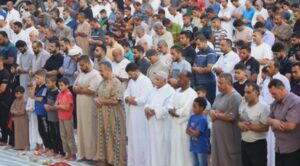 آداب صلاة العيد.. لماذا يُفصل بين الرجال والنساء؟