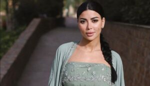 كارولين عزمي تتألق في أحدث ظهور لها بالقفطان..صور