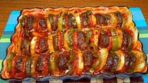 صينية الكفتة بالبطاطس بطريقة جديدة مشبعة وشهية