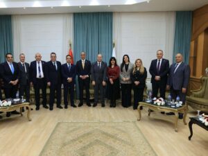 محافظ الجيزة يستقبل عددًا من أعضاء مجلسي النواب والشيوخ للتهنئة بالعيد القومي